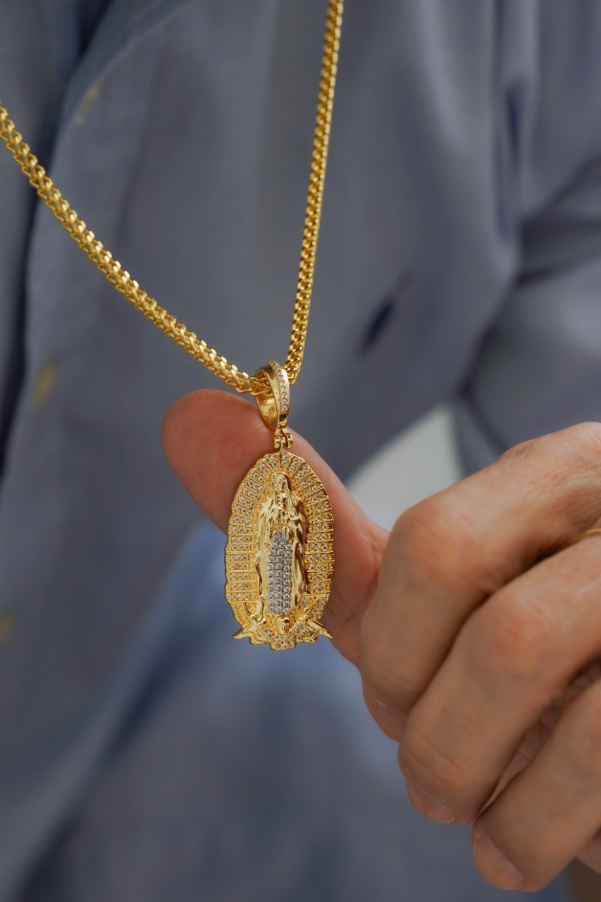 D nuestra señora de Guadalupe circonias